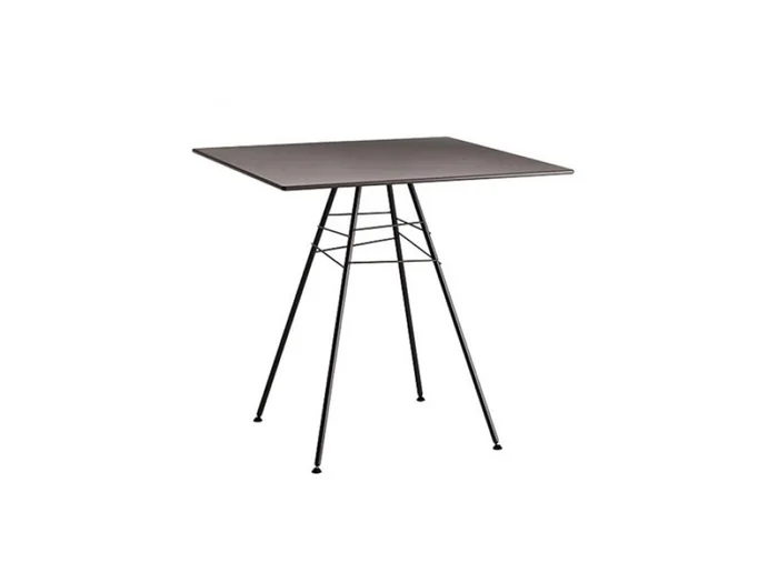 Arper Leaf quadratischer Tisch Entworfen von Lievore Altherr Molina