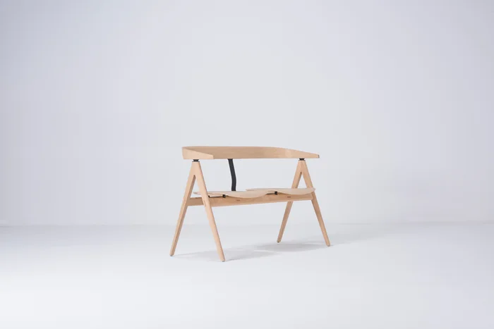 Bank Ava, Holzsitzfläche