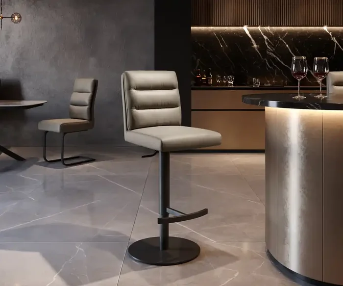 Barstuhl Pela-Flex Echt-Leder Schlamm Drehfuß höhenverstellbar Metall Schwarz drehbar Taschenfederkern