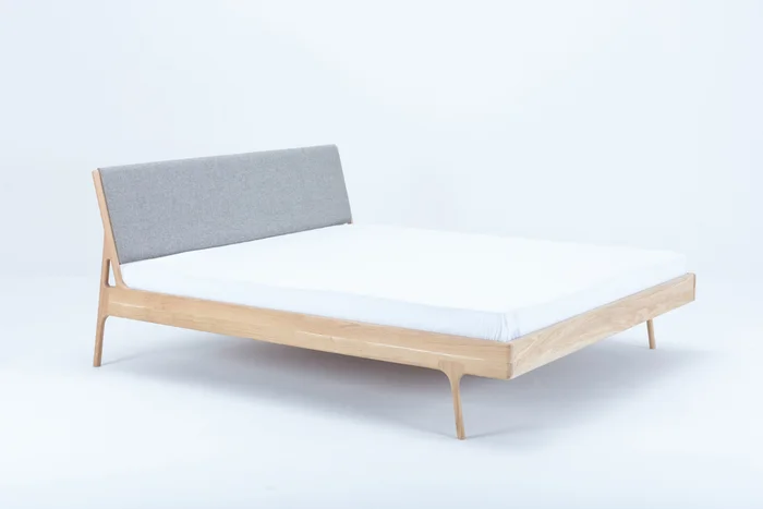 Bett Fawn, Deep Frame