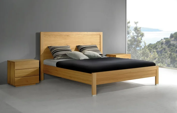 Bett Nido XH wood mit Fußabschlüssen