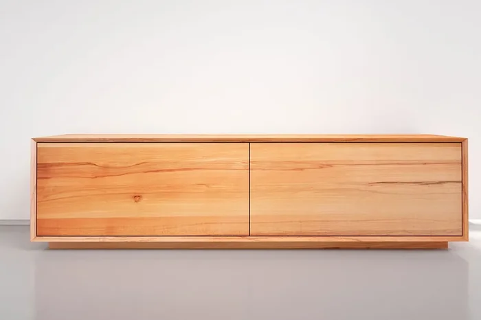 Buche Lowboard nach Maß Kernholz X-Line