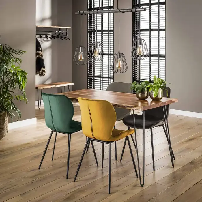 Essgruppe Baumkante Massiv Palu 130 + 4 Stühle Velvet Samt Grün