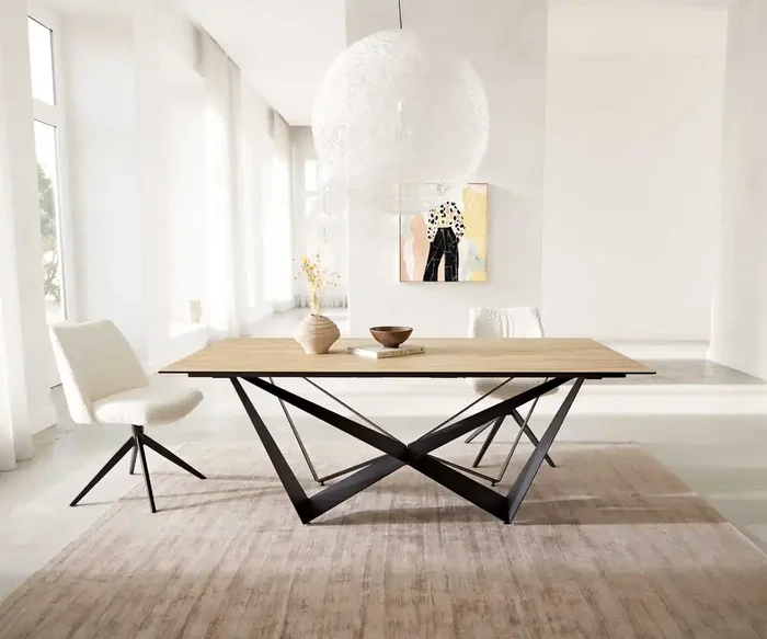 Esstisch Edge 200×100 Keramik Laminam® Sabbia Eichefarbig Spider Flachstahl Schwarz