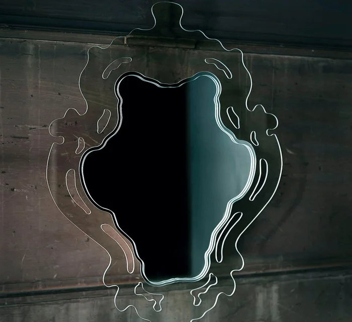 Glas Italia Rokokò Spiegel Entworfen von Nanda Vigo