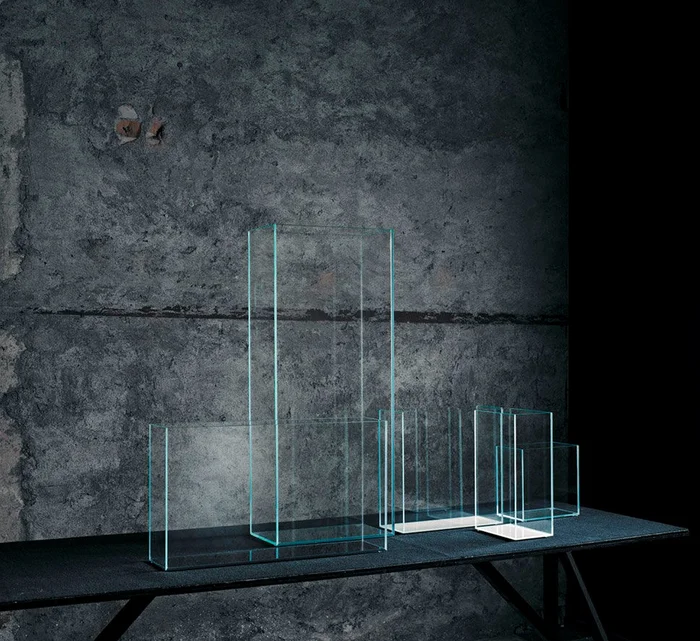 Glas Italia Vaso Extralight Weißer Sockel 70 Entworfen von Piero Lissoni
