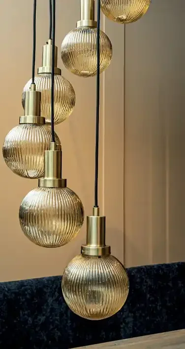 Hängelampe Juliet 8 Glasschirme Bernstein 180