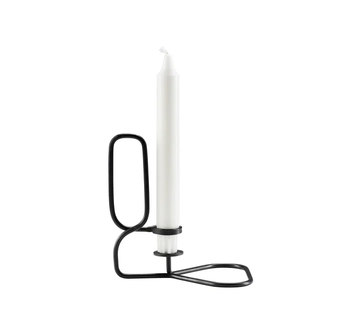 Hay Lup Triangle Kerzenhalter Entworfen von Shane Schneck