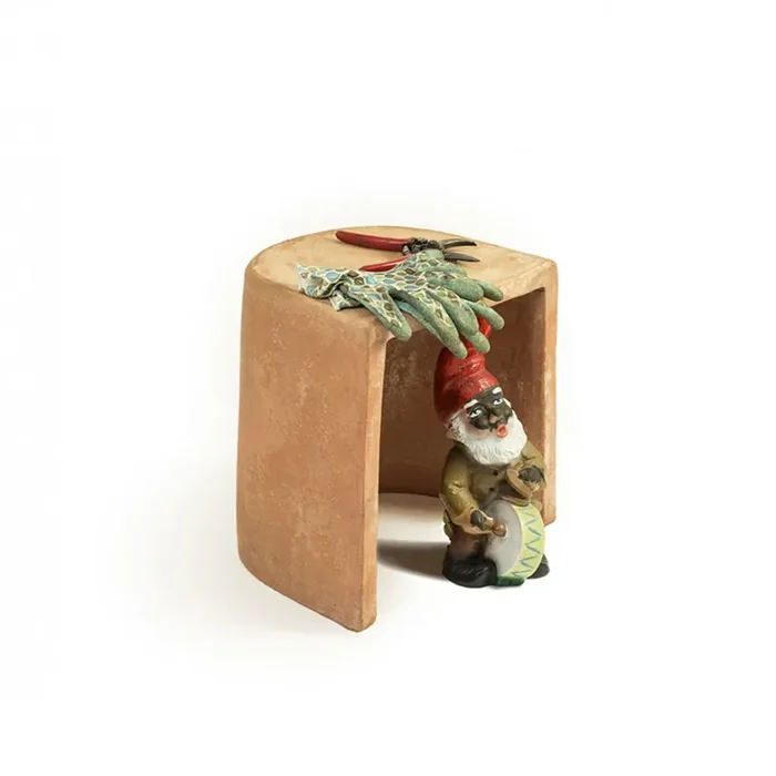 Hocker CAVE aus Terrakotta von Mario Scairato