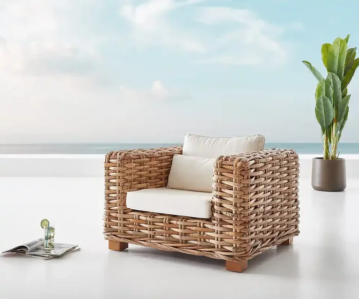 Loungesessel Nizza aus Rattan natur mit Kissen weiß