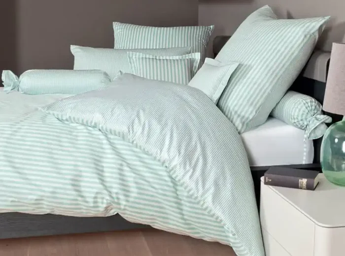Mako-Satin Wende-Bettwäsche mit schmalen und breiten Streifen