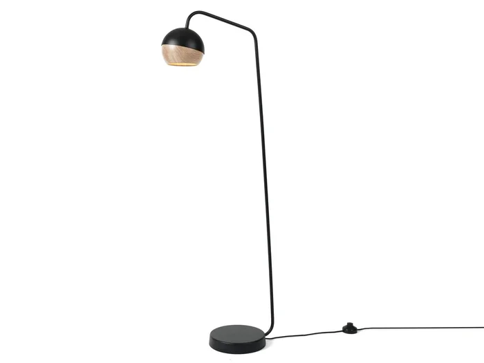 Mater Ray Stehleuchte Entworfen von Pederjessen