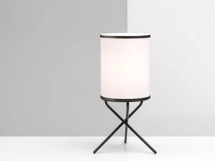 Nahoor Syrhia Stehlampe Entworfen von William Pianta