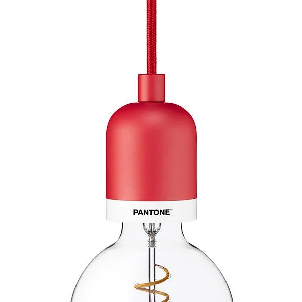 Pantone Deneb Pendelleuchte Rot