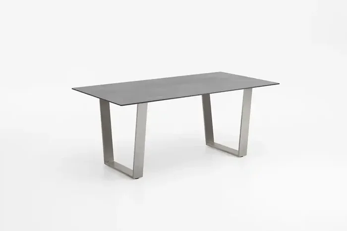 PRIMUS Esstisch (Trapezkufe)