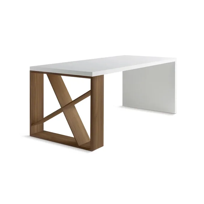 Schreibtisch J-TABLE von Jean Francois Gomree für Horm – Canaletto-Walnuss / H 75 x B 140 x T 80
