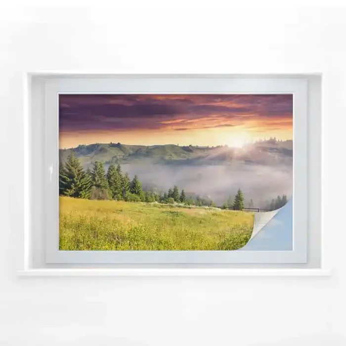 Sichtschutzfolie Bergtal im Nebel