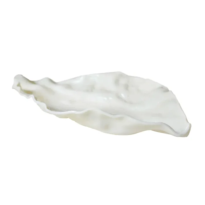 Tafelaufsatz LEAF WRINKLED aus Muranoglas von D.i. Più Andretto-Design – H 3 x B 39 x T 26 / Elfenbein