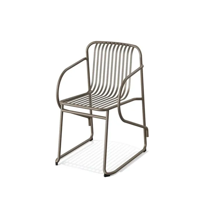 Throne Metalldraht-Stuhl mit Armlehne stapelbar – Cappuccino