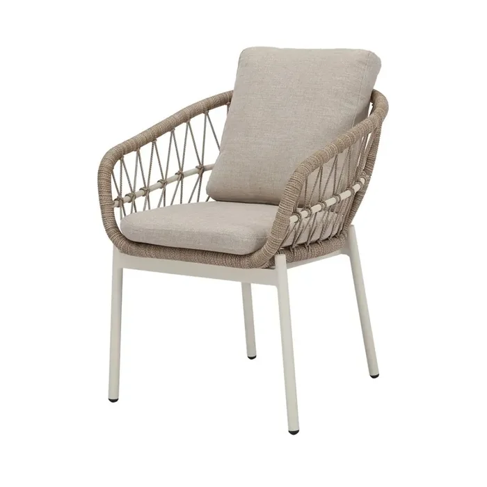 Tropea – Stuhl in Sand