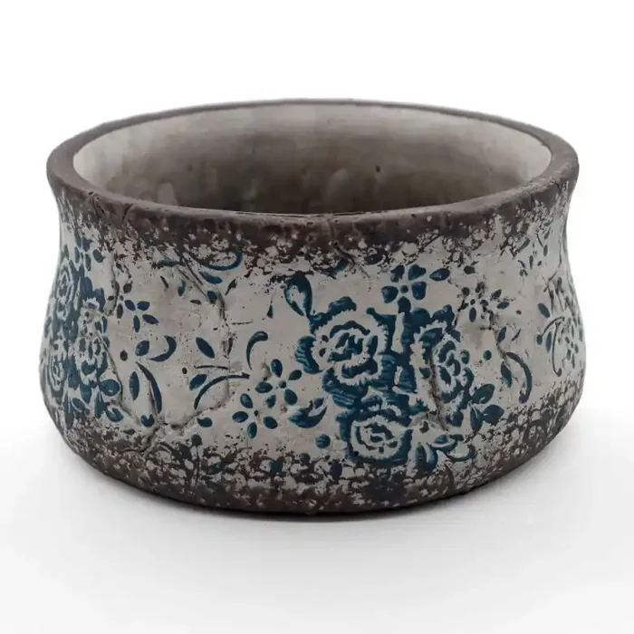 Vintage Blumentopf mit blauen Rosen aus Beton – 22×22 cm