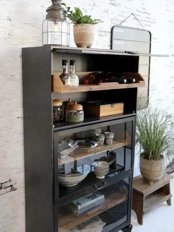Vitrine Coventry Geschirrschrank Industrial Metall Räder
