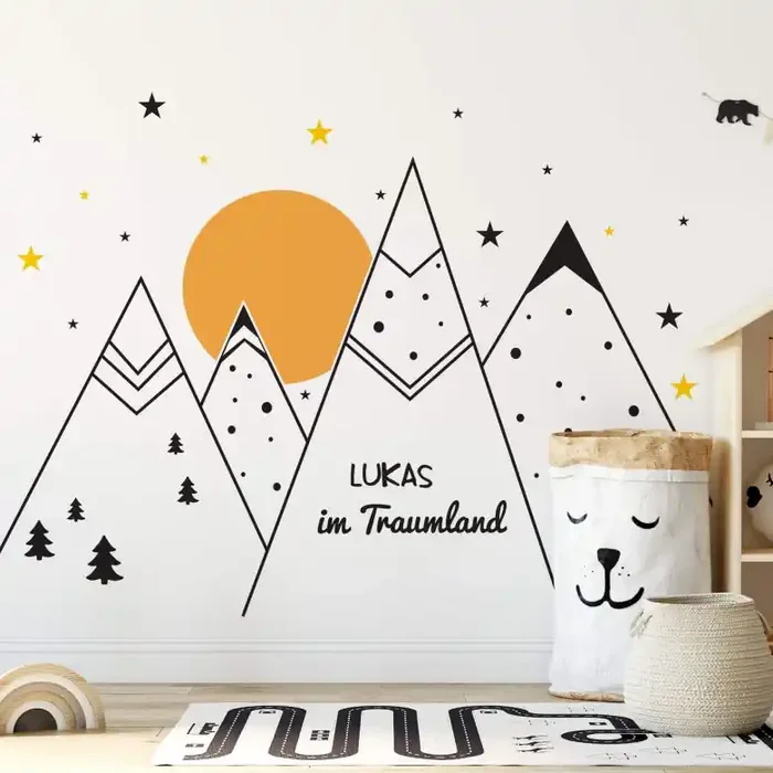 Wandtattoo Wunschname + Im Traumland mit Bergkontur
