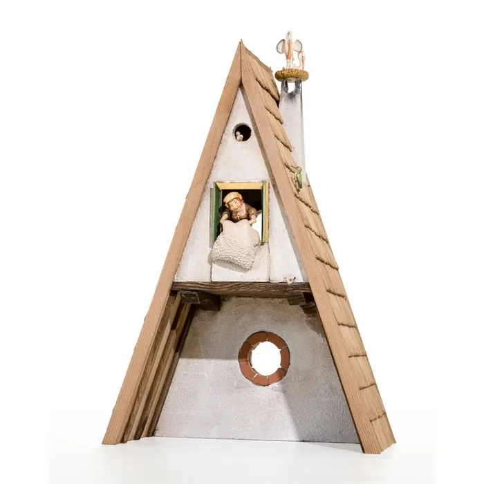 Zweistöckiger Stall mit Schindeldach